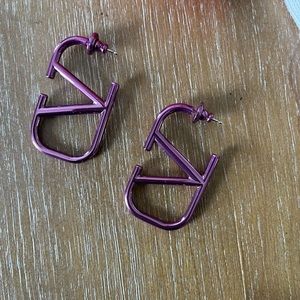 Valentino V logo Earring Pink Fuscia